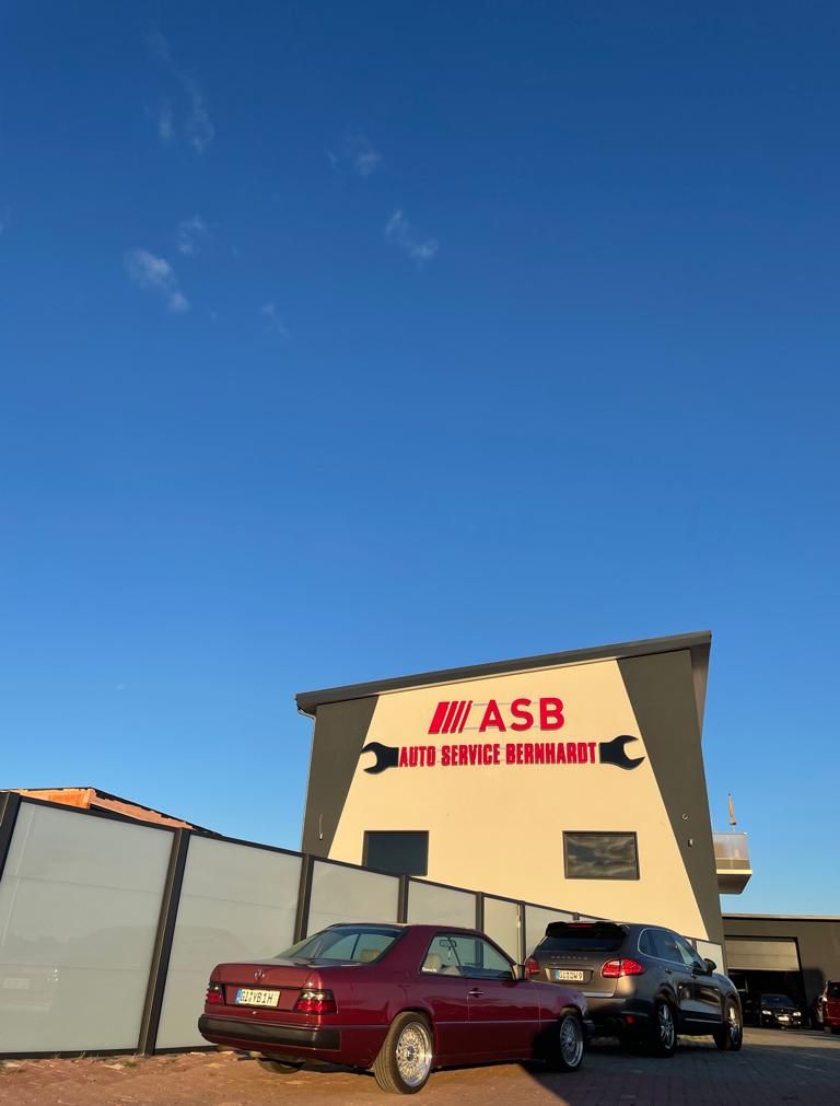 Werkstattgebäude von Auto Service Bernhardt in Laubach